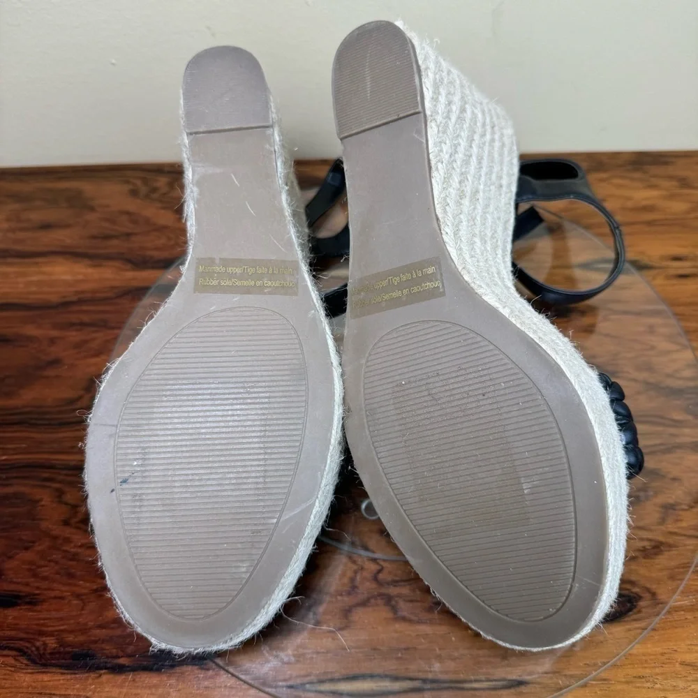 bp nwot shoes